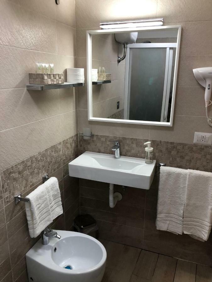 La Casina Di Lia In Via Dei Tribunali 那不勒斯 外观 照片
